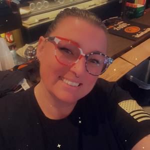 Meet your Posher, Becky